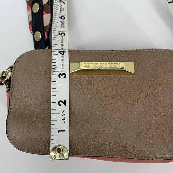 Steve Madden Pink Colorblock Crossbody Camera Bag with Detachable Strap - Picture 11 of 13